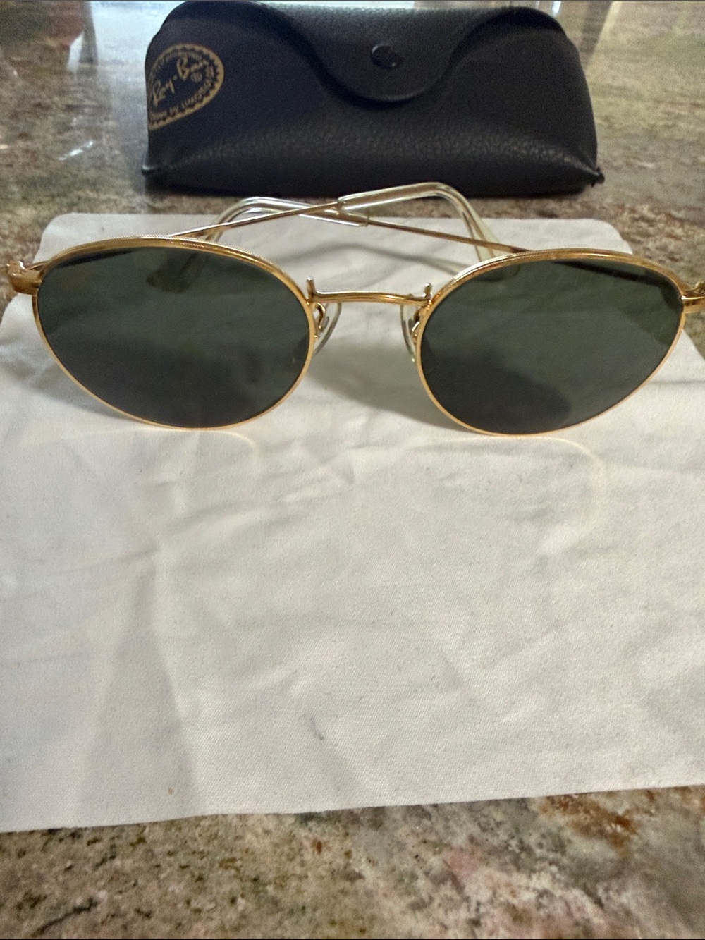 Ray-Ban Gold Frame Sunglasses with Dark Green Lenses